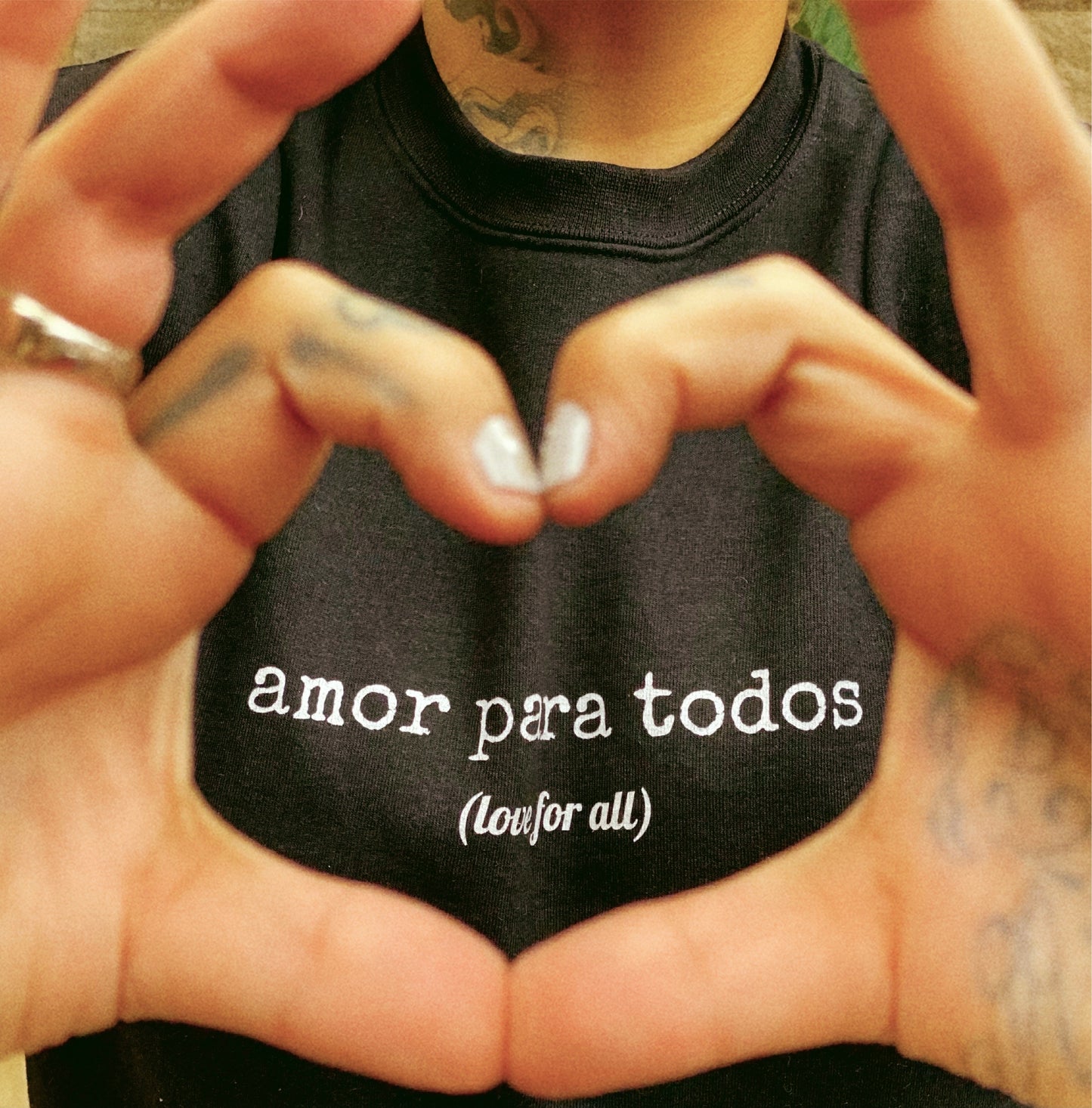 Amor Para Todos (Love For All) Champion Crewneck Sweatshirt